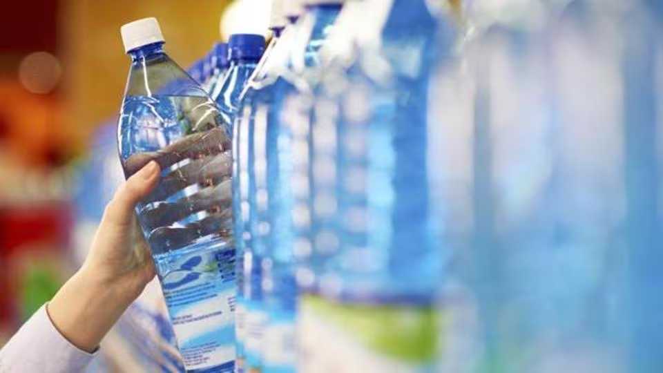 Wellhealthorganic.com:know-why-not-to-reuse-plastic-water-bottles-know-its-reason-in-hindi